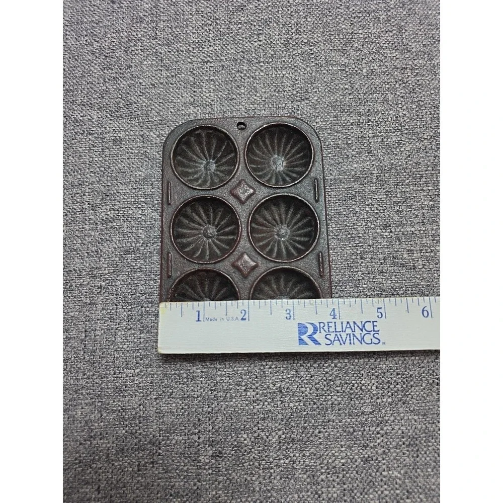 Mini Cast Iron Cake or Tart Pan ? 6 Slot